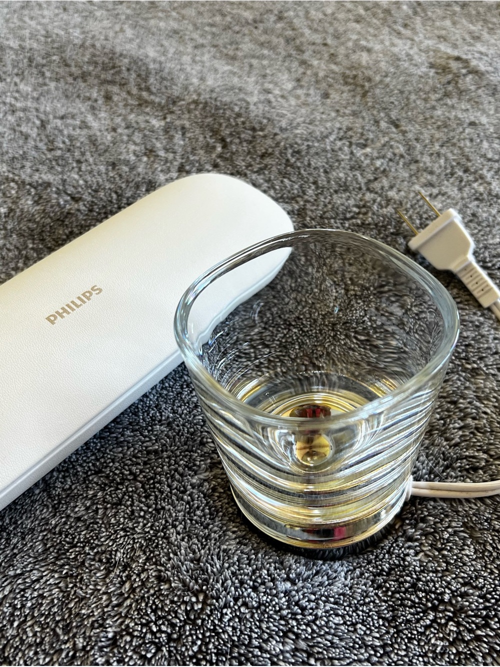 Philips Sonicare Diamond are White Portable Charging Glass & Case